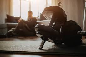 与上赛季判若两人，马刺侧翼悍将凯尔登-约翰逊堪称超级第六人